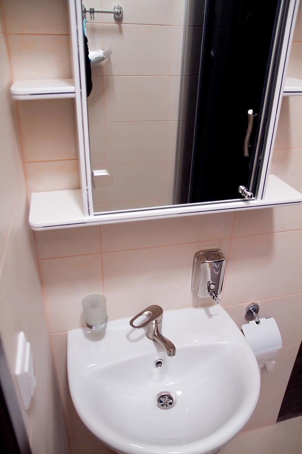 Slavyanskaya Hata Hotel Baranovicsi Kültér fotó